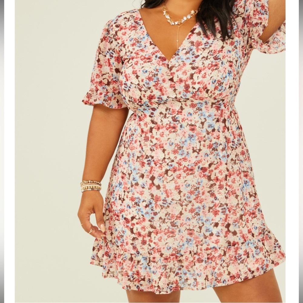 ARULA floral mini dress size A, ruffle sleeves